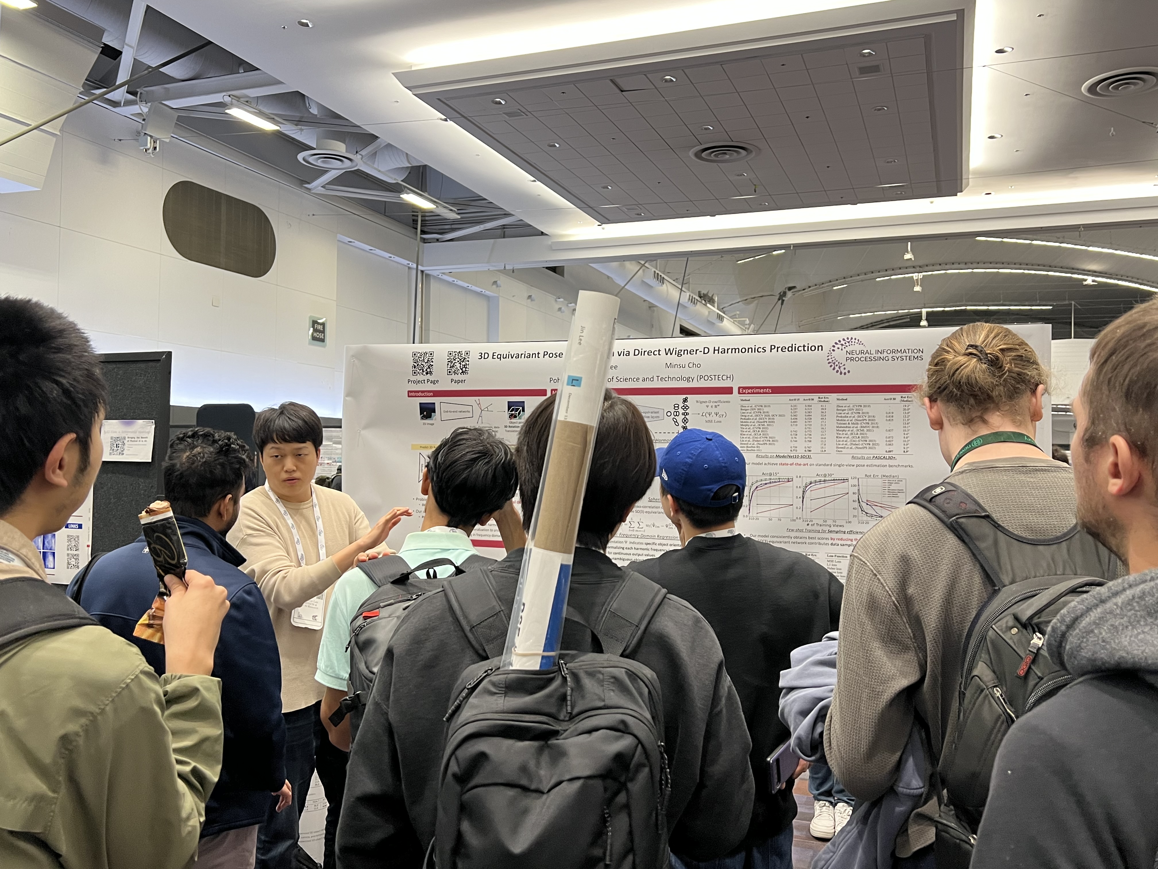 Jongmin presented a paper at NeurIPS 2024 in Vancouver